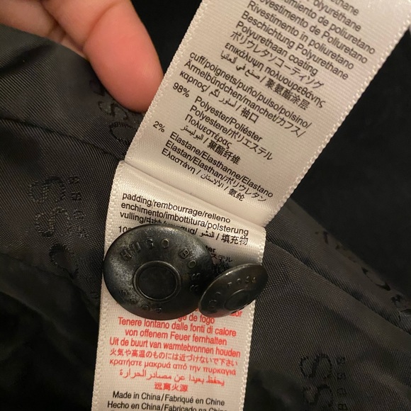 BNWOT Hugo Boss boys size 5 pea coat - Picture 10 of 12